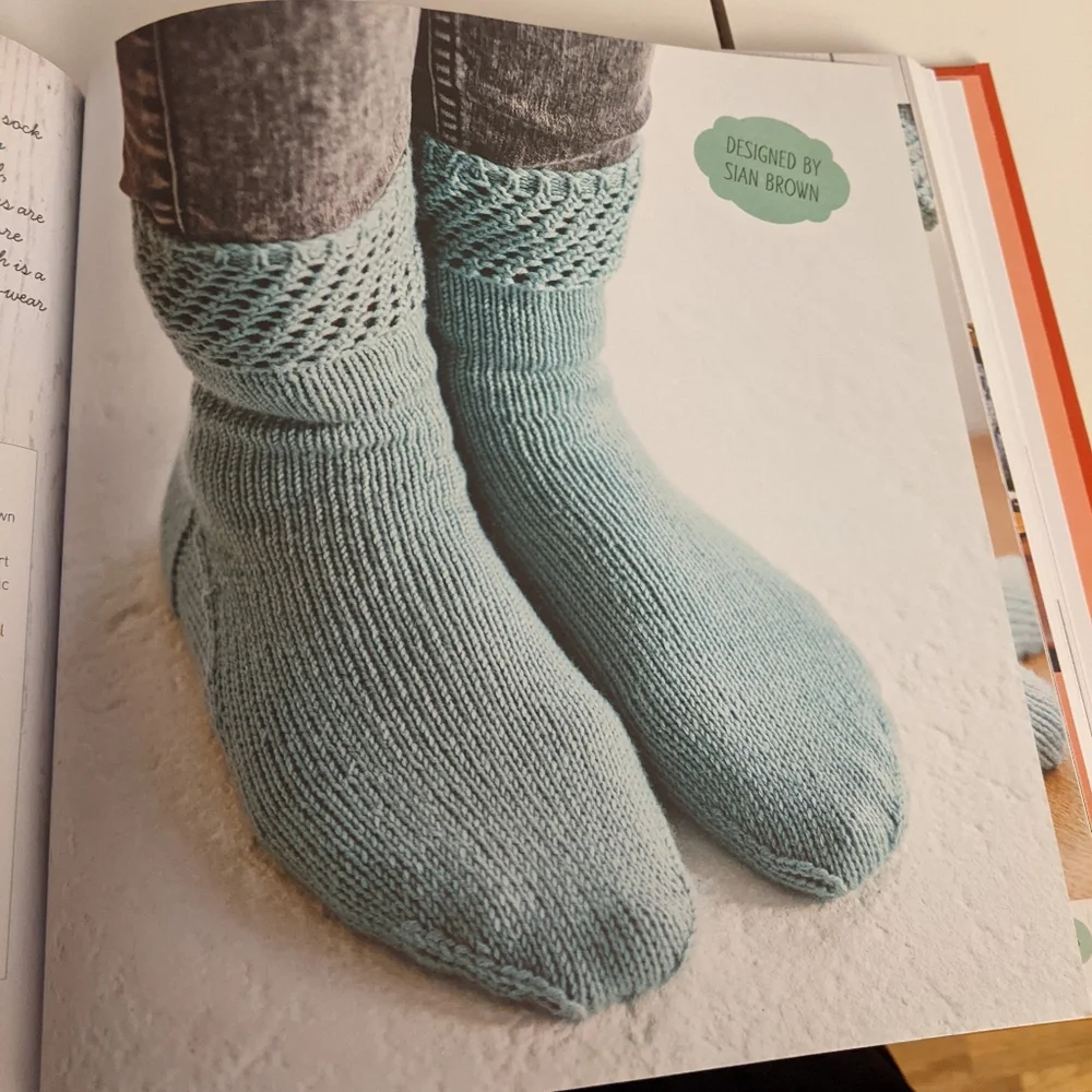 2 Hand Knitting Books - Mollie Makes Knitting & Quick Knits Cool Projects